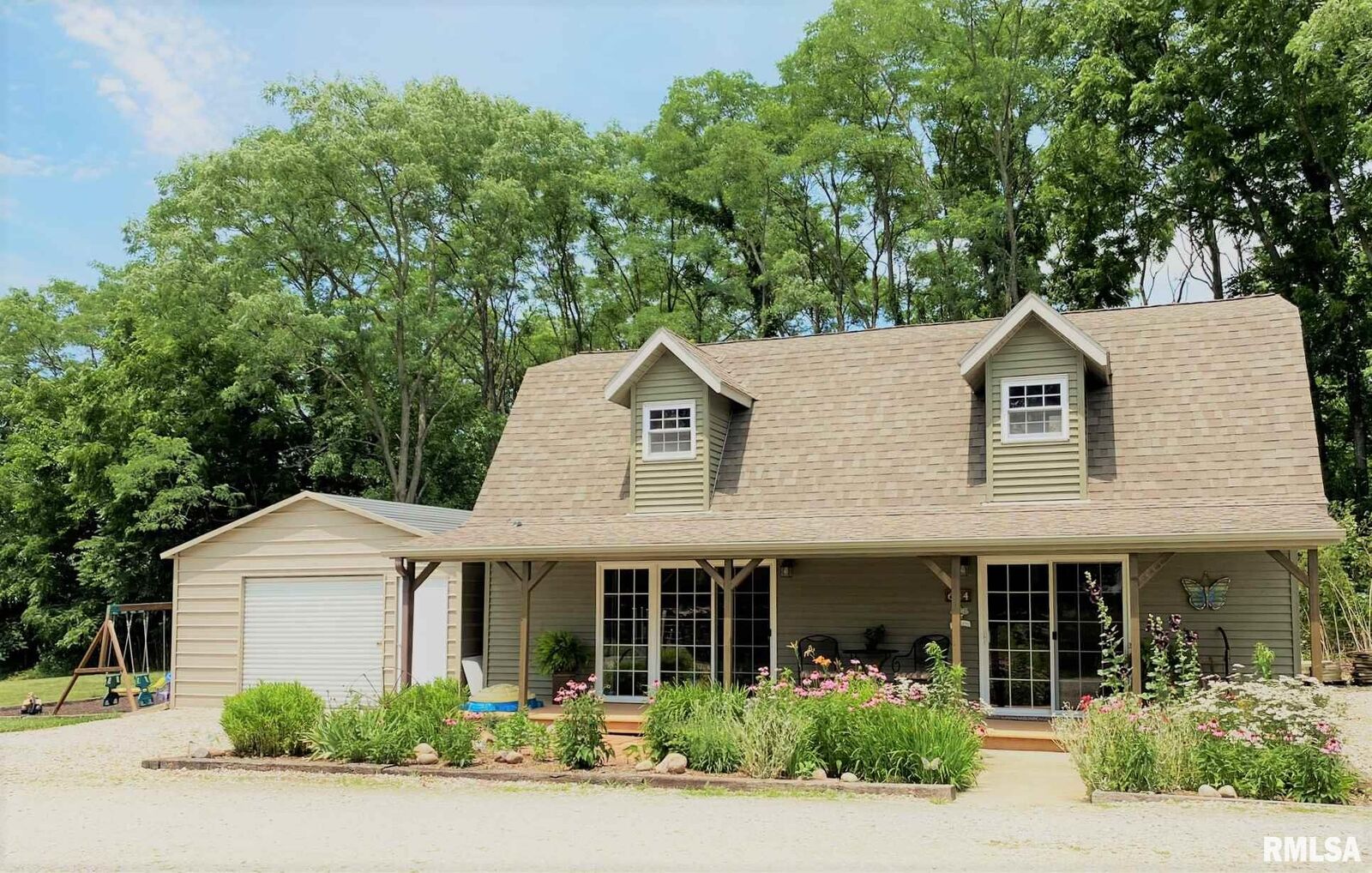 Property Photo: 624 E Knox Rd 900 Road IL 61436