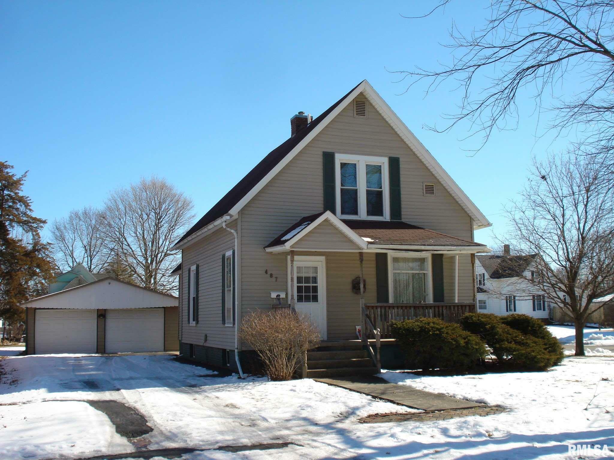 Property Photo:  487 Locust  IL 61401 