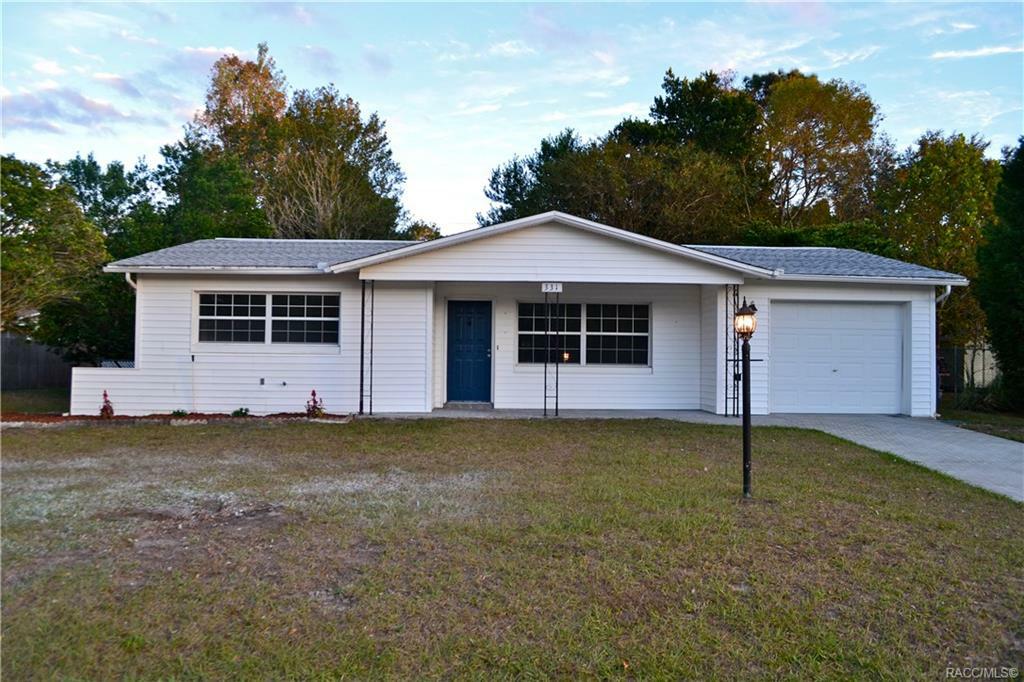 Property Photo:  331 S Barbour Street  FL 34465 