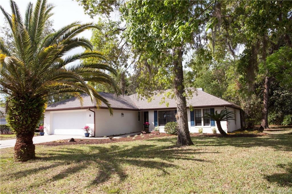 Property Photo:  8 Linder Circle  FL 34446 