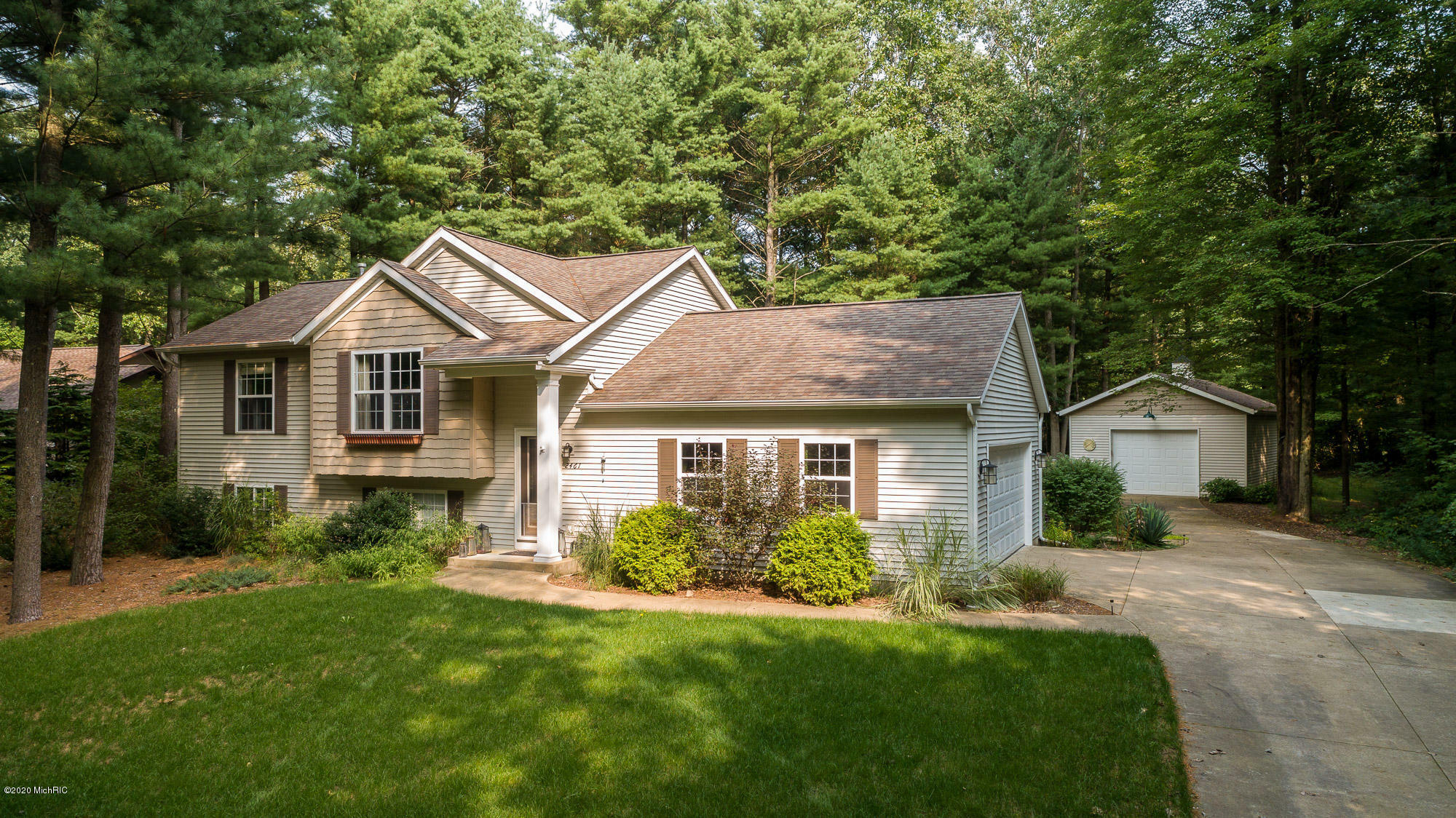 Property Photo: 2461 Orchard Valley Drive MI 49408