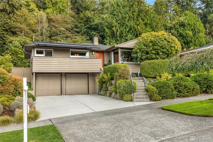 3308 56th Ave SW  Seattle WA 98116 photo