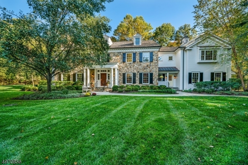 Property Photo:  7 Hawks Nest Ln  NJ 07935 