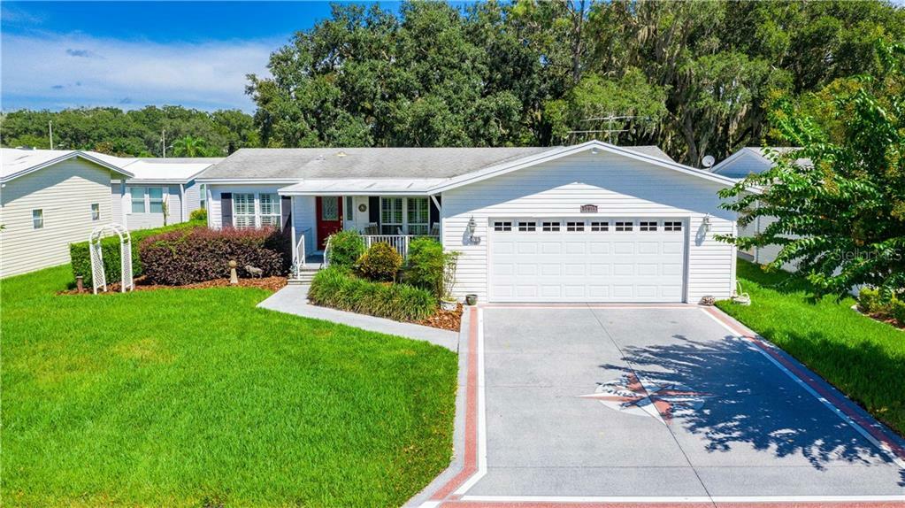 Property Photo:  37015 Lakota Court  FL 33542 