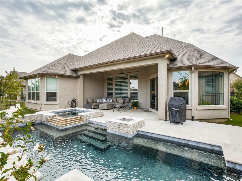 Property Photo: 12004 Willet Way TX 76207