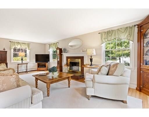 Property Photo:  10 Algonquin Road  MA 01720 