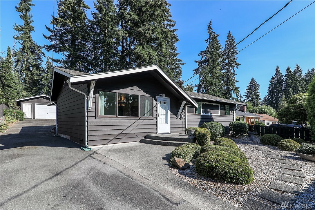 Property Photo: 22809 59th Ave W WA 98043