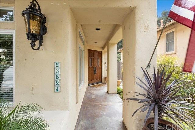 Property Photo:  23524 Heritage Oak Court  CA 91321 