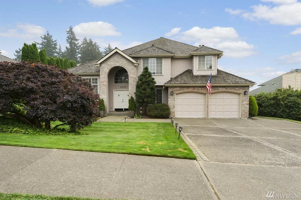 Property Photo: 5212 Ridge Dr NE WA 98422