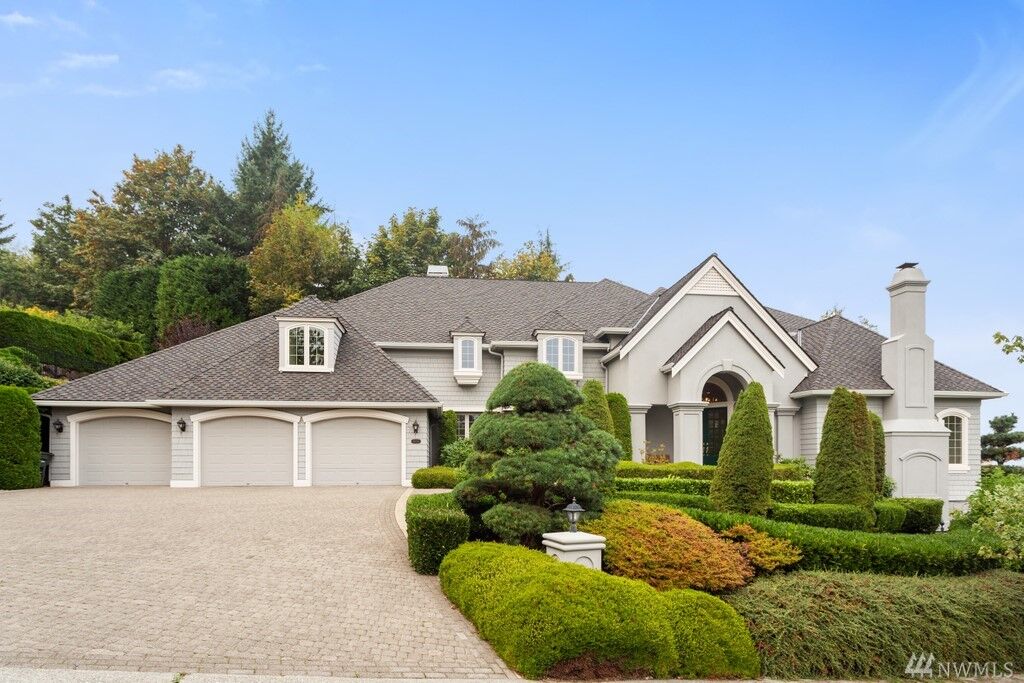 Property Photo:  5733  173rd Avenue SE  WA 98006 