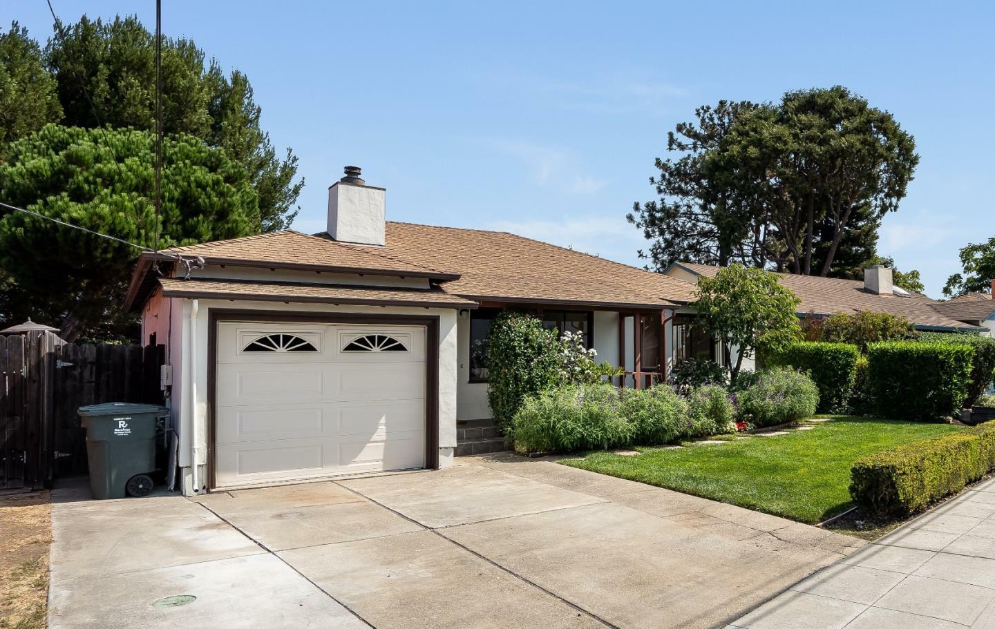 Property Photo:  211 South Norfolk Street  CA 94401 