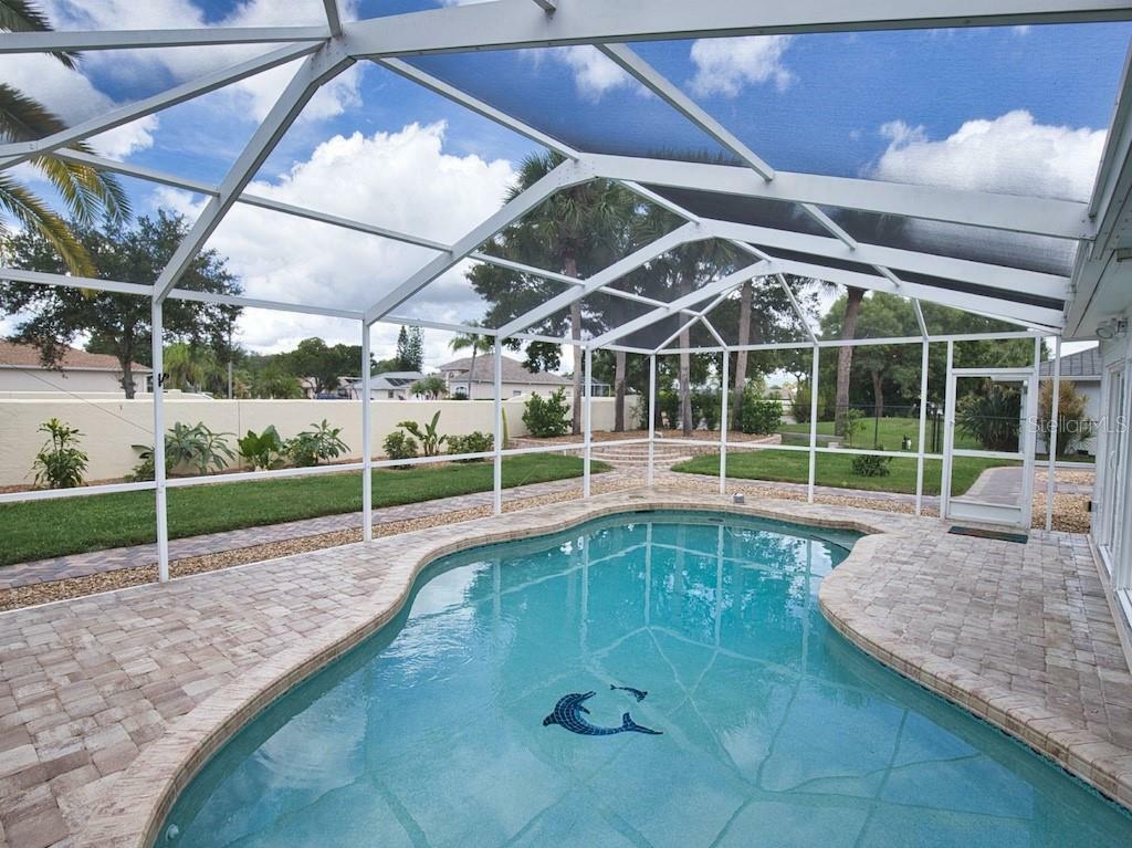 Property Photo:  1807 Plum Lane  FL 34293 