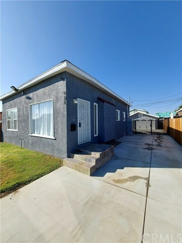 Property Photo:  121 W 88th Street  CA 90003 