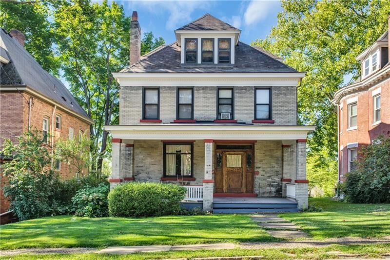 Property Photo:  2007 Crafton Blvd  PA 15205 