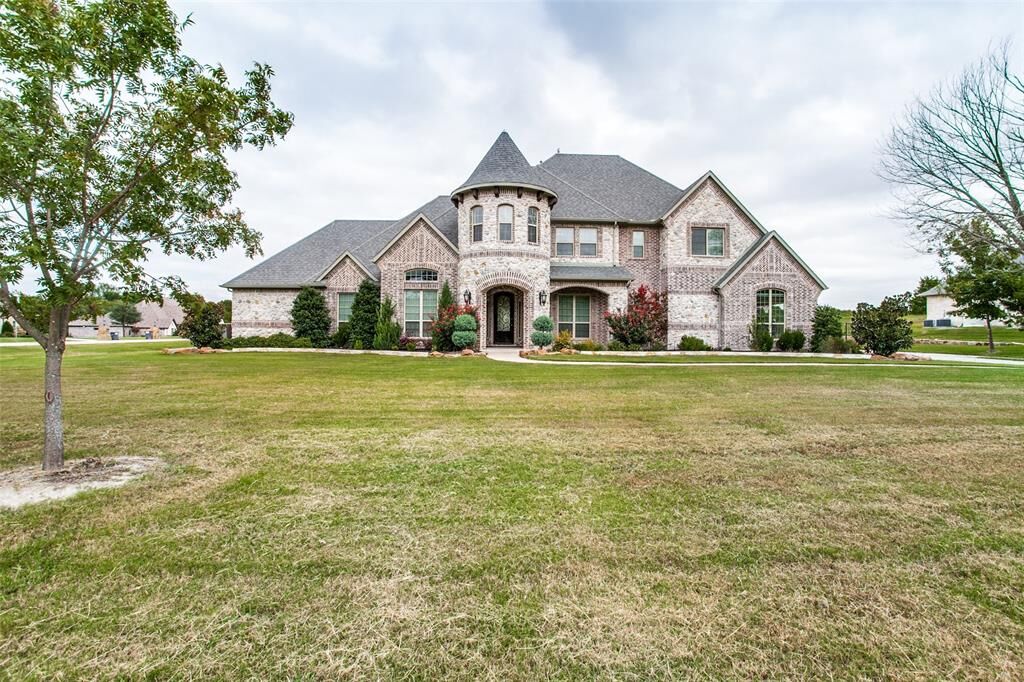 Property Photo: 3106 Crossing Drive TX 75409