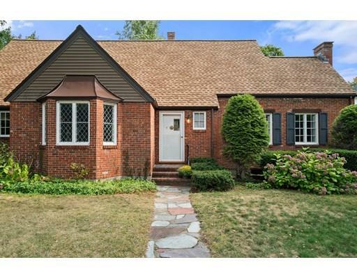 Property Photo: 7 Kirkland Circle MA 02481