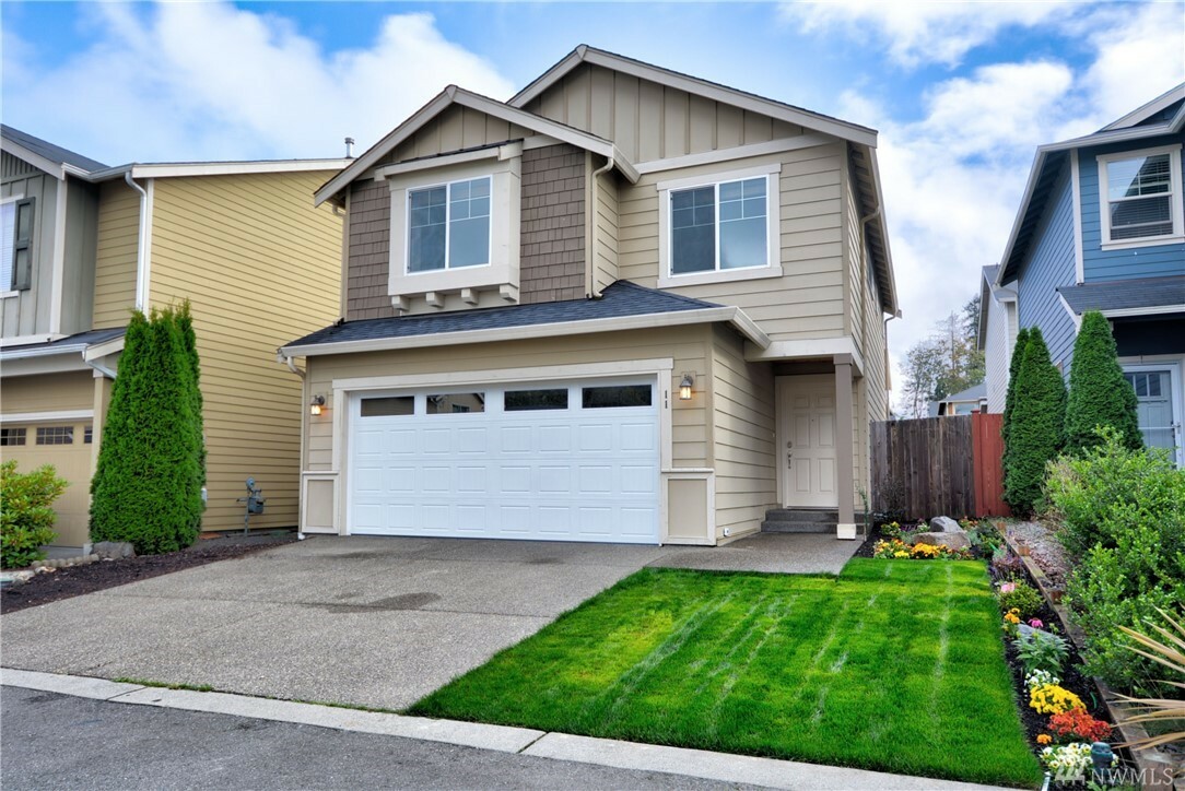 Property Photo:  11 92nd Ave SE  WA 98258 