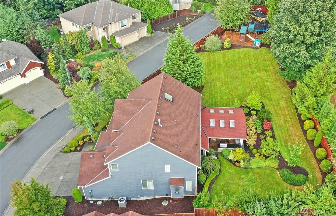 Property Photo:  21938 NE 11th St  WA 98074 