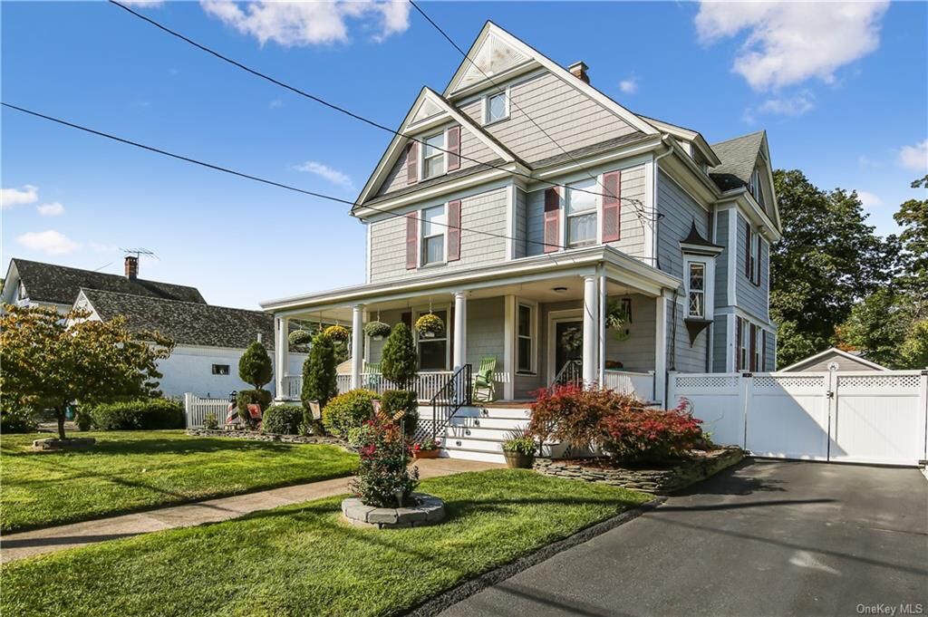 Property Photo:  35 Rockland Avenue  NY 10931 