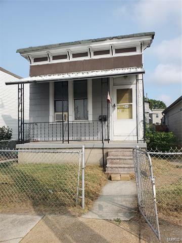 Property Photo:  4243 Vista Avenue   63110 