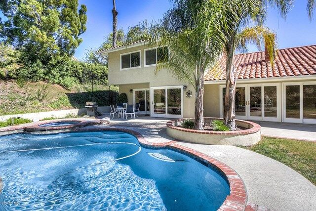 Property Photo:  1932 Stonesgate Street  CA 91361 
