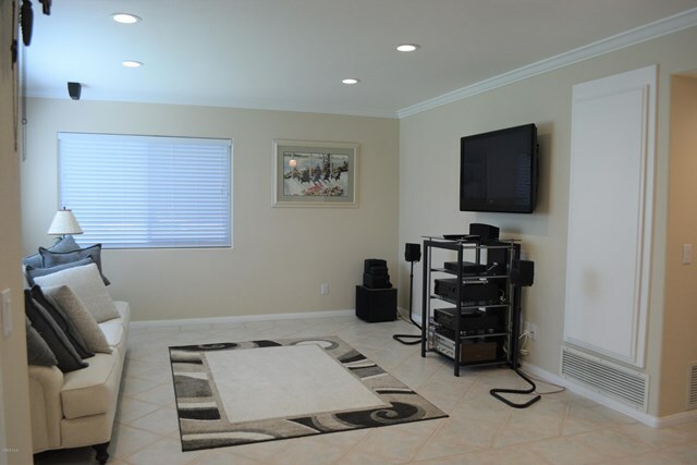 Property Photo:  1348 E Hillcrest Drive 71  CA 91362 