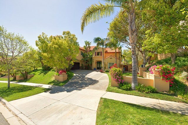 Property Photo:  237 Sycamore Grove Street  CA 93065 