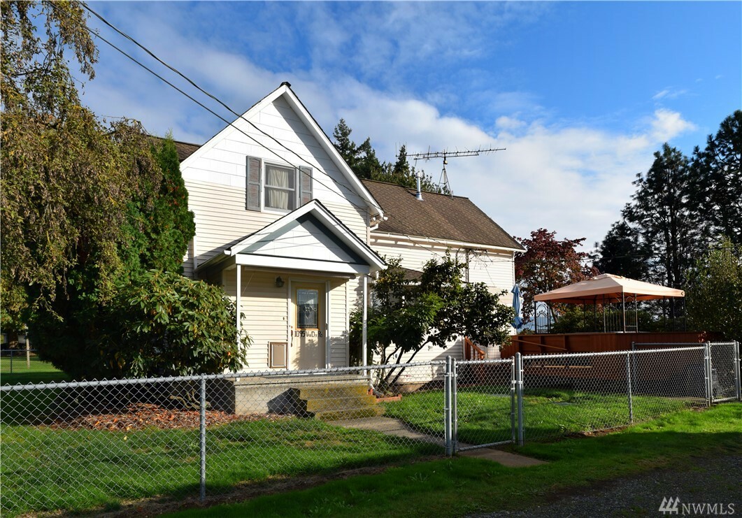 Property Photo:  1095 Van Dyk Rd  WA 98264 