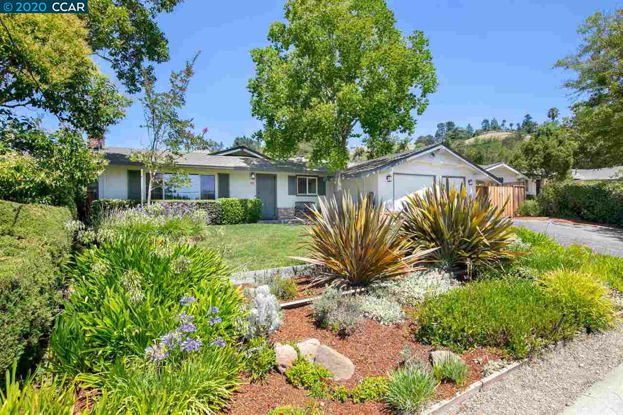 Property Photo:  113 Fiesta Cir  CA 94563 