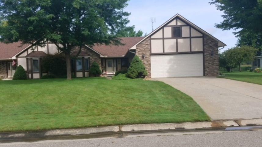 Property Photo:  6048 Oak Creek Drive  MI 48473 