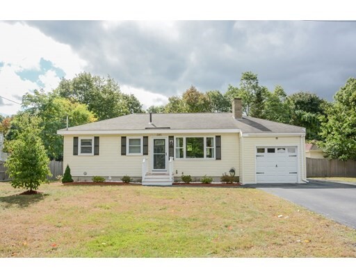 Property Photo: 285 Maple St MA 01876