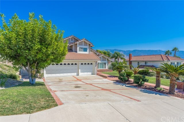 Property Photo: 5550 Vista Cantora CA 92887