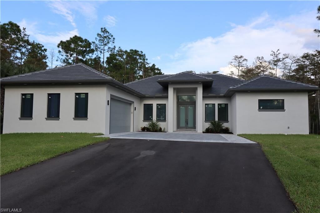 Property Photo: 3022 2nd St NW FL 34120