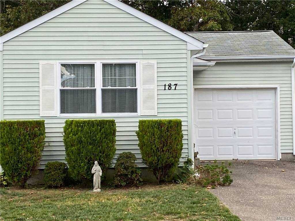 Property Photo:  187 Village Circle W  NY 11949 