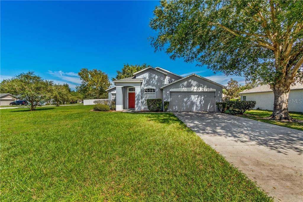 Property Photo:  11238 Autumn Wind Loop  FL 34711 