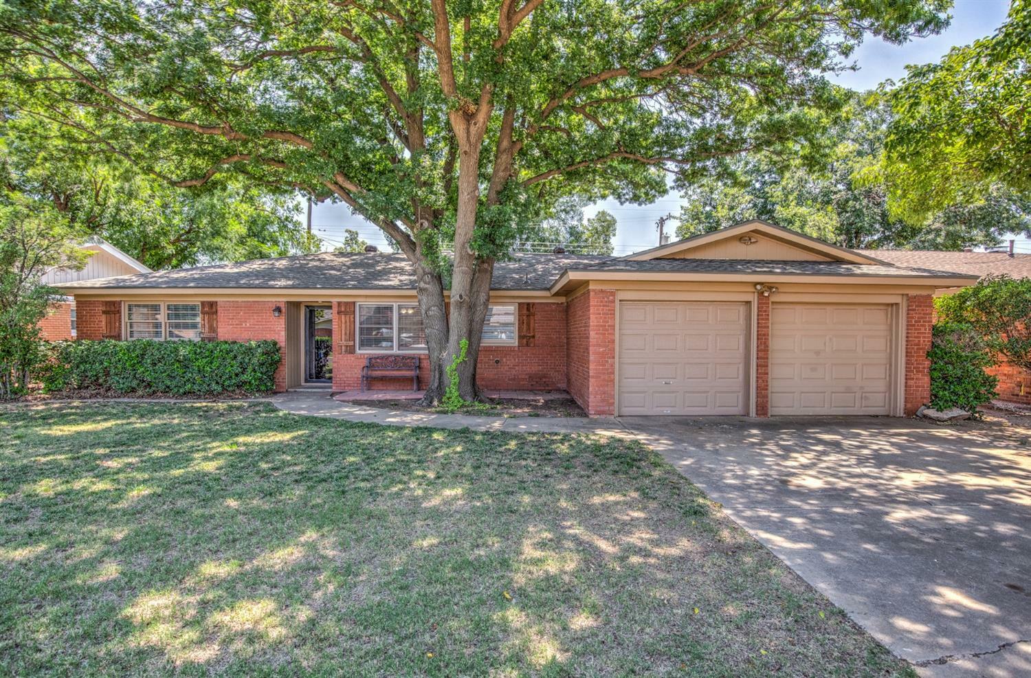 Property Photo:  6121 Nashville Avenue  TX 79413 