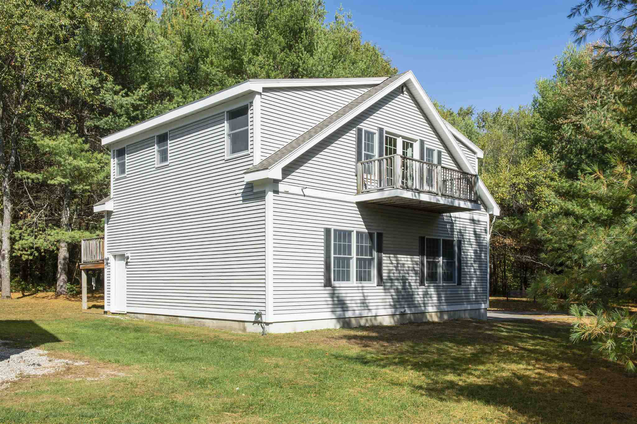 Property Photo:  18 Clearview Drive  NH 03275 