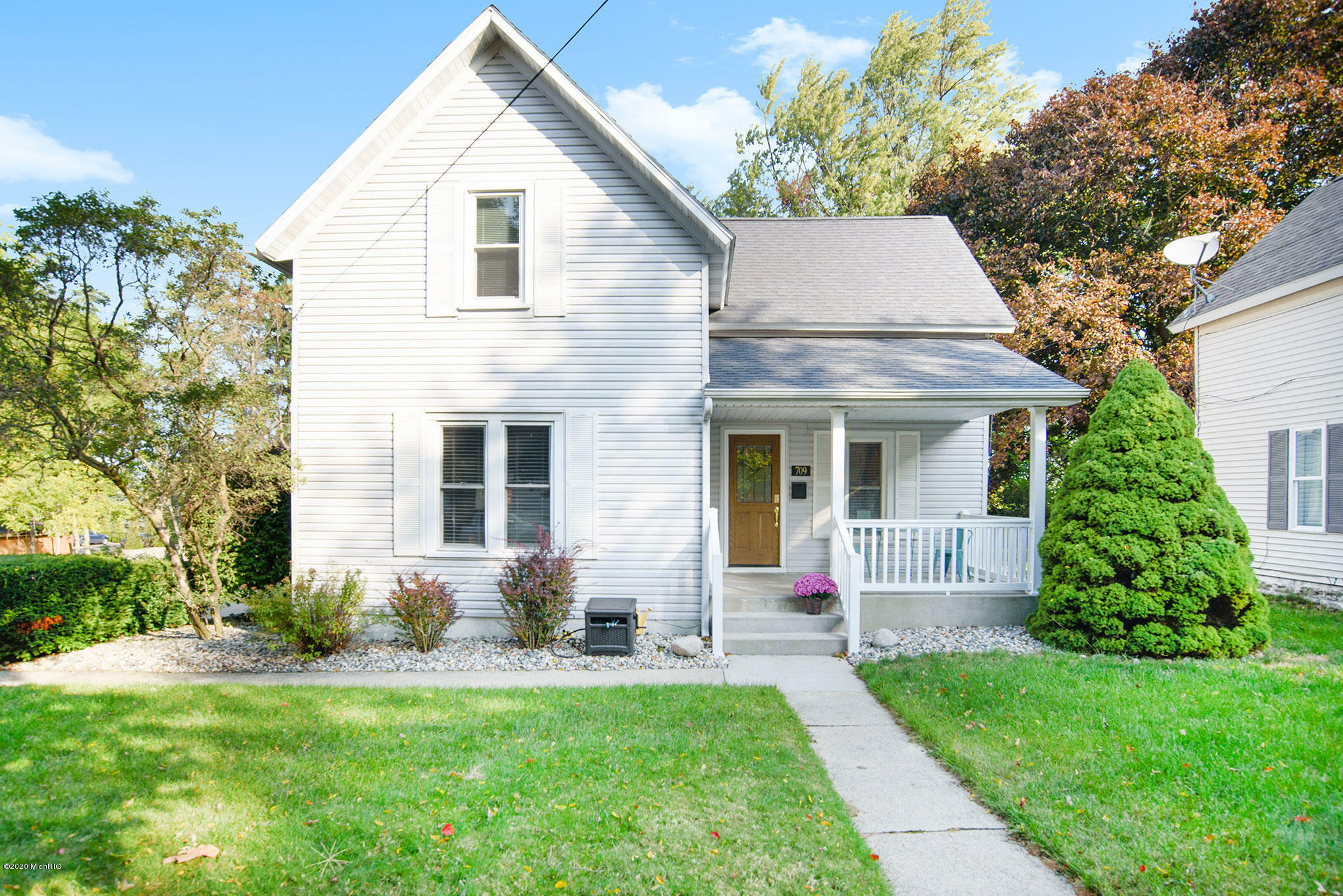 Property Photo:  709 Conger Street  MI 49090 