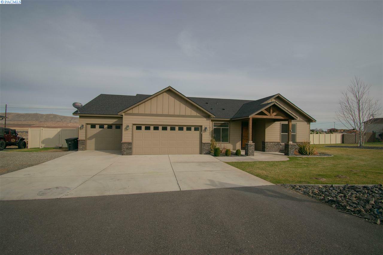 Property Photo:  81704 E Sagebrush Rd  WA 99338 