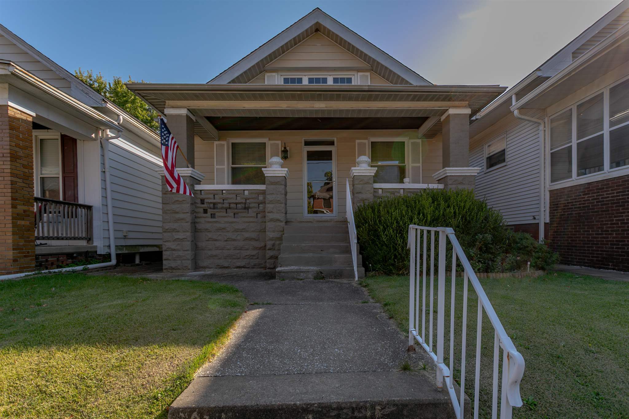 Property Photo:  2730 W Franklin Street  IN 47712 