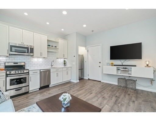 Property Photo:  119 Park St 8  MA 02446 