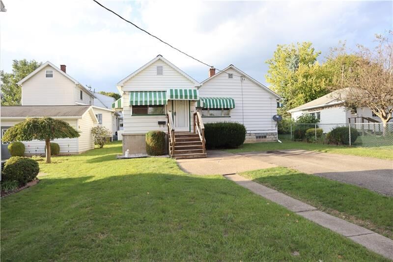 Property Photo:  527 Brandon St  PA 15601 