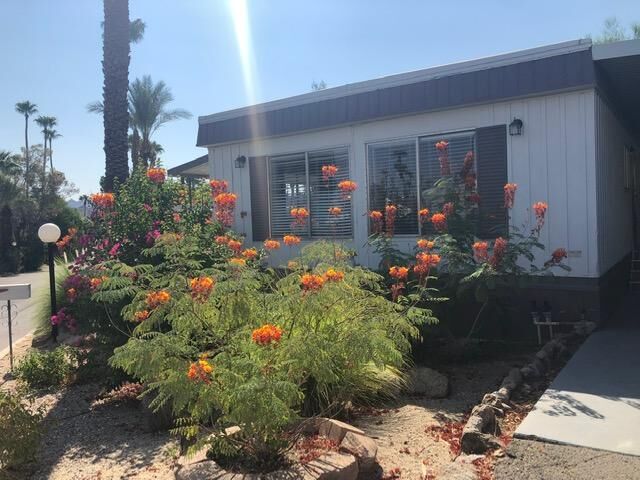 Property Photo:  6 Cholla Lane  CA 92260 