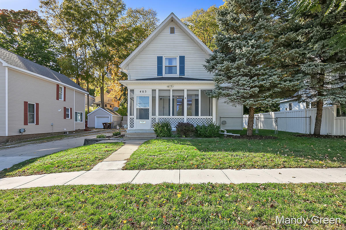 Property Photo:  403 Division Street  MI 48846 