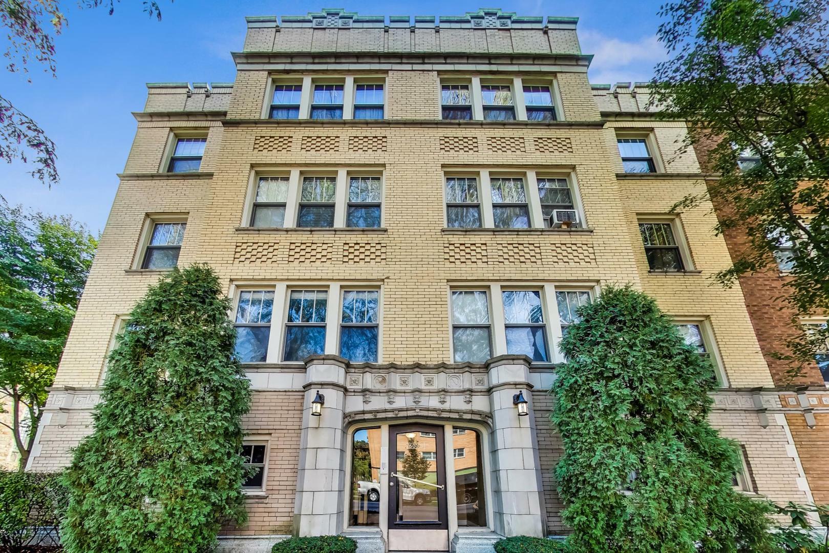 Property Photo: 601 Washington Boulevard 1 IL 60302