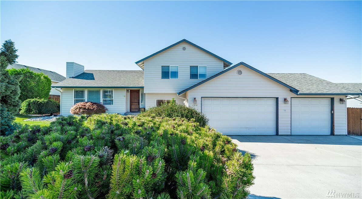 Property Photo:  2374 Prairie Dr  WA 98802 