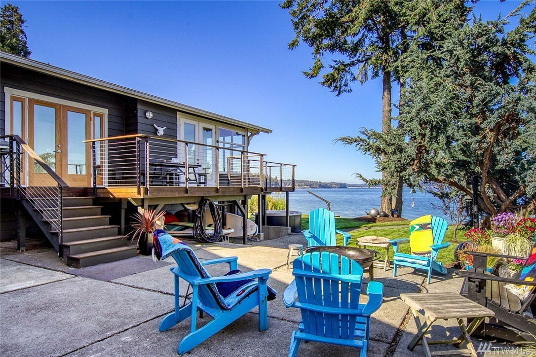 Property Photo:  8538 NE Gordon Dr  WA 98110 