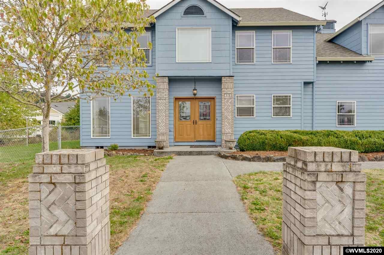 Property Photo: 401 NE Faulconer St OR 97378