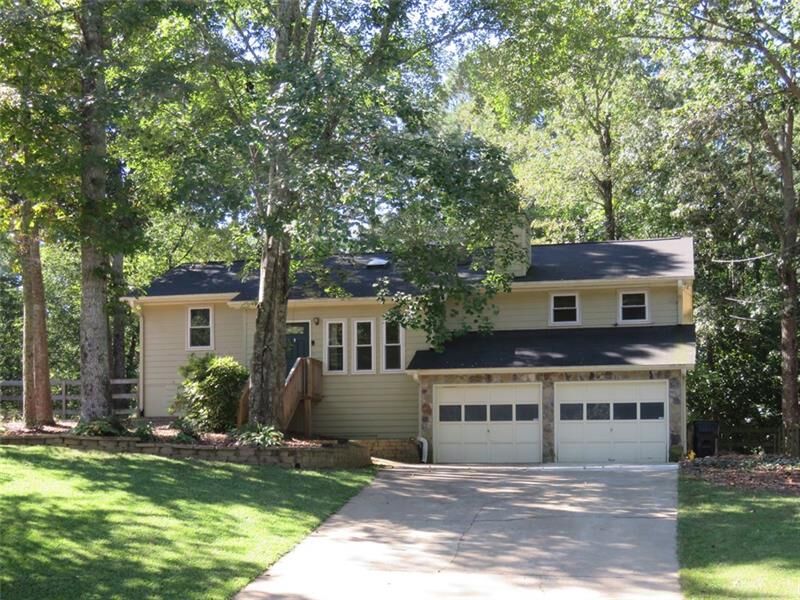 Property Photo: 6115 Crabapple Place GA 30127