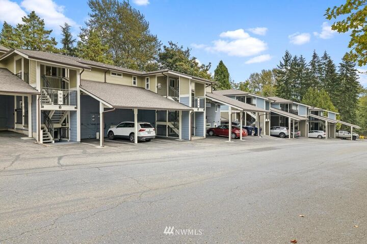Property Photo: 7571 Old Redmond Road 13 WA 98052
